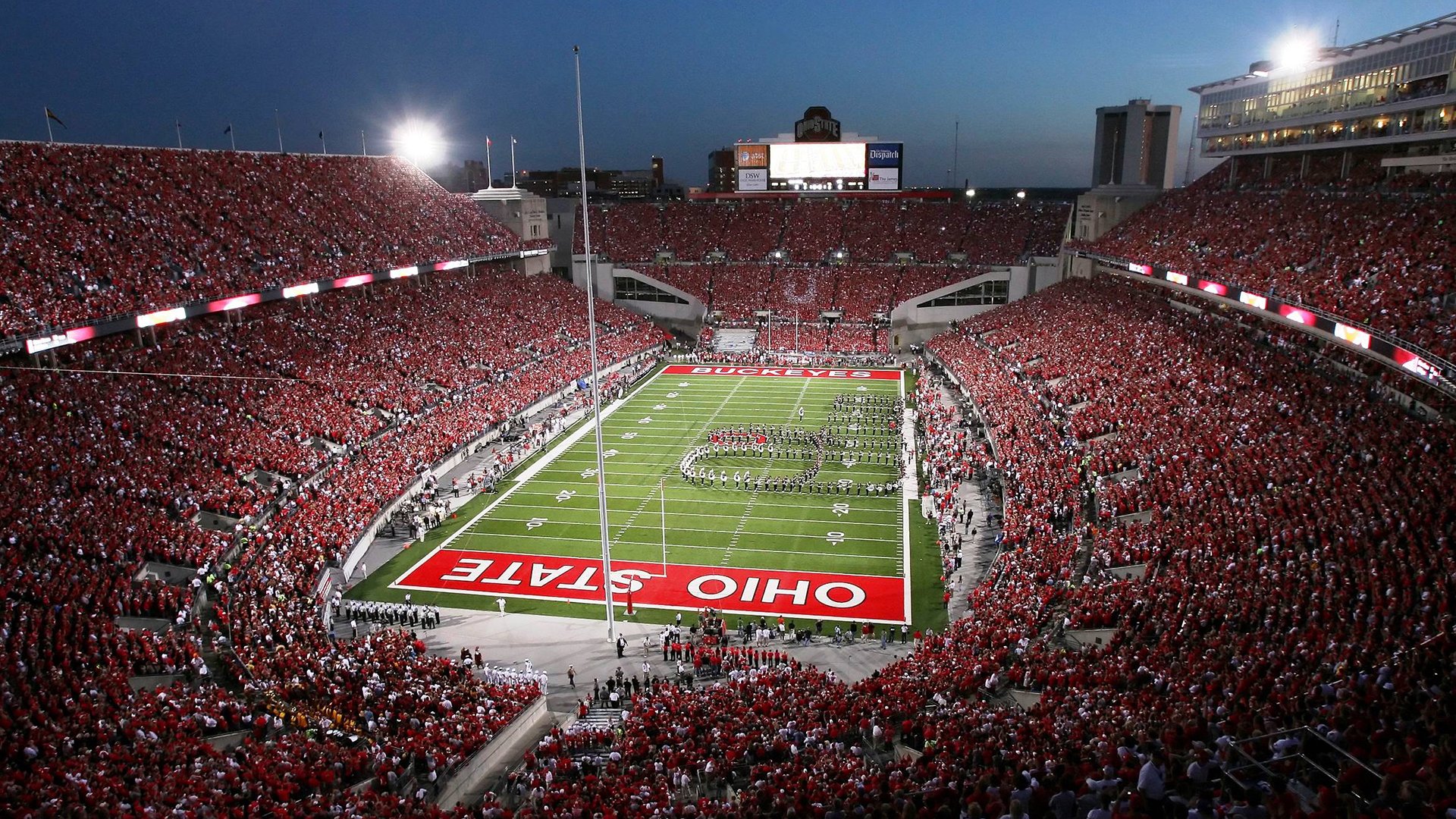 严格裁判体系：确保每一局比赛的公正性，严格遵守比赛规则 坚决服从裁判